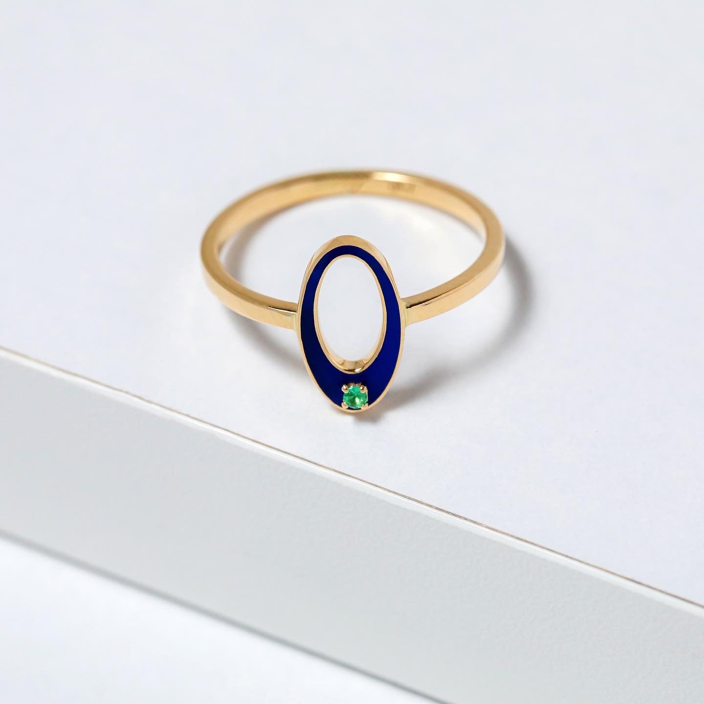 Mini Future Ring With Enamel and Emerald Stone