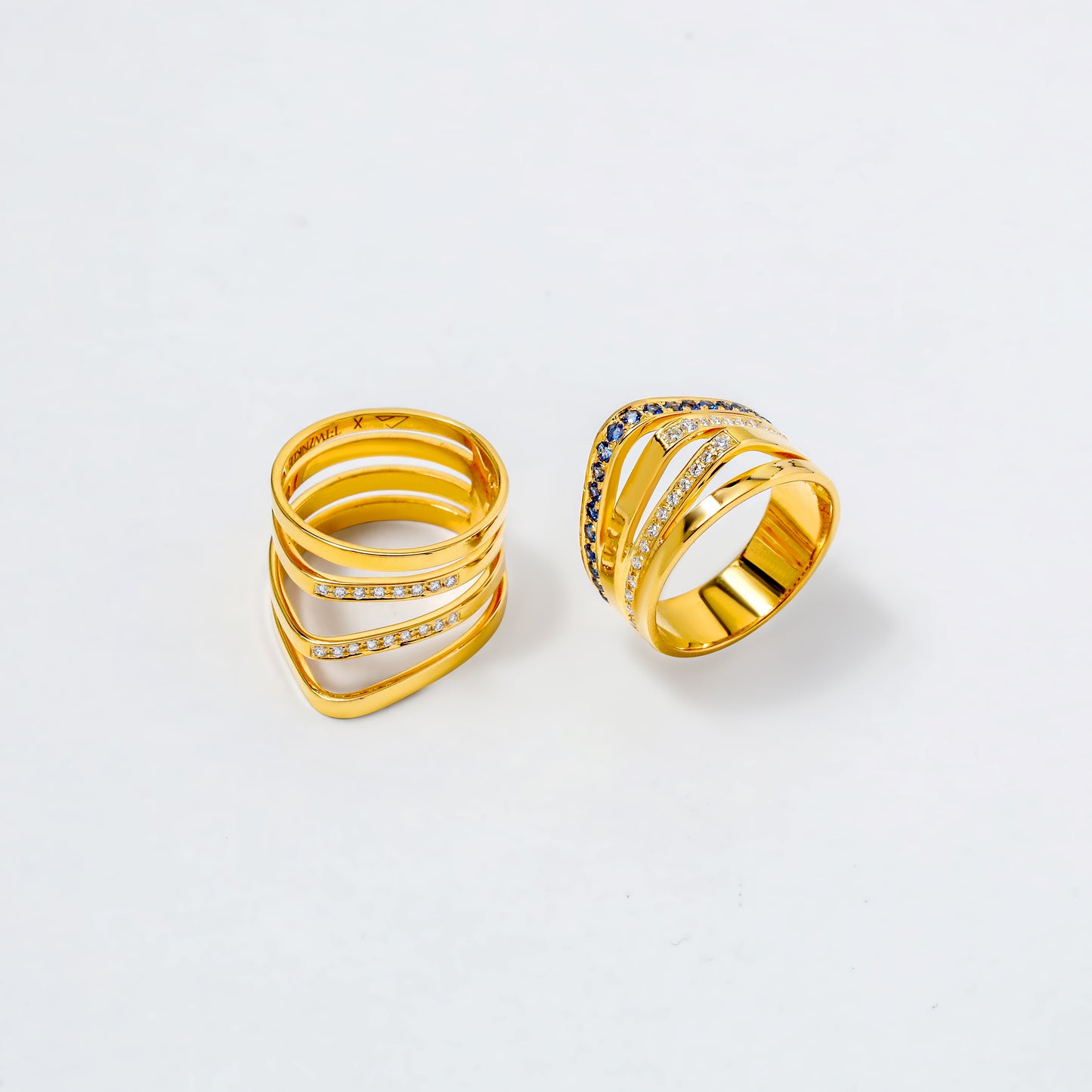 The Curve Ring Set With Diamonds